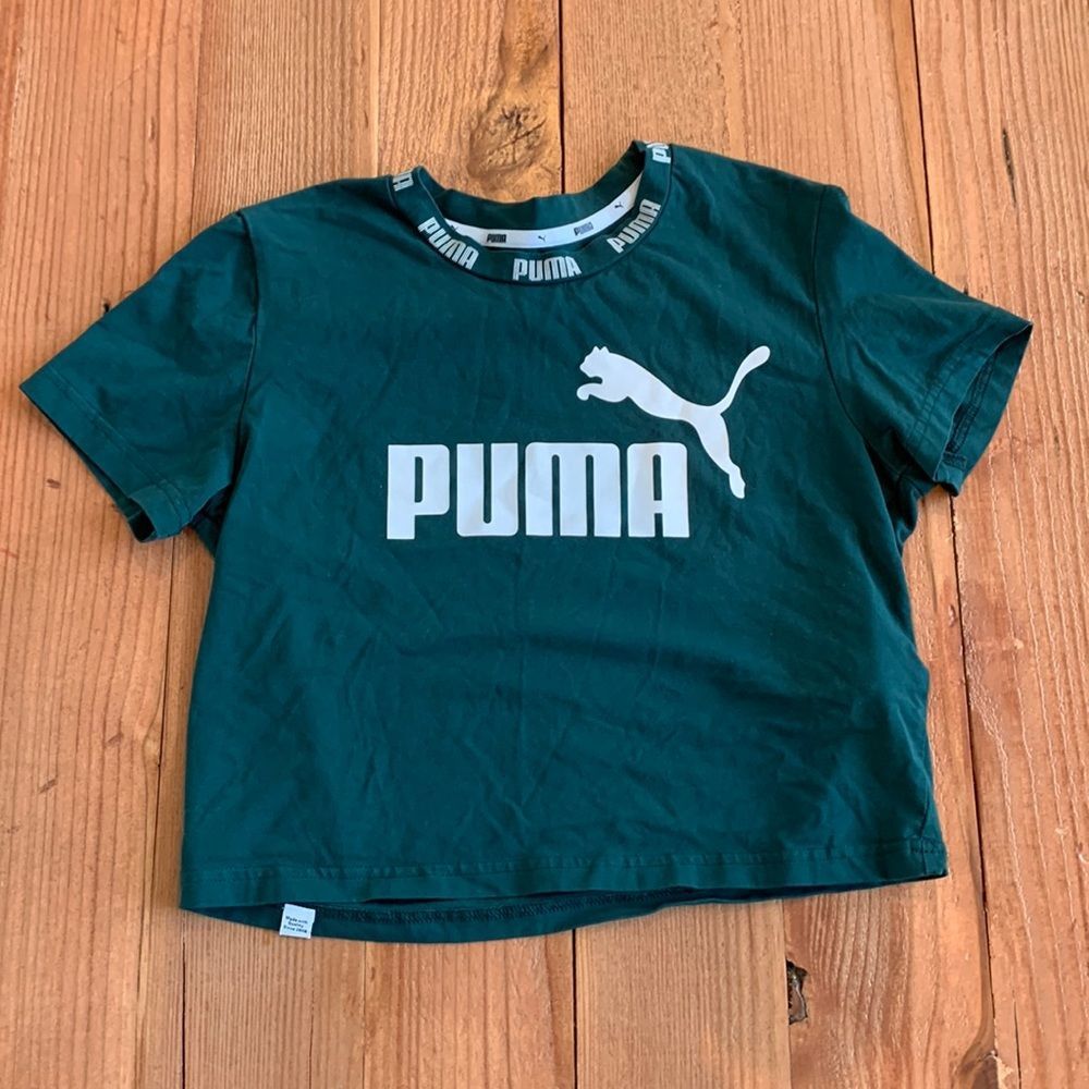 Cropped Puma shirt